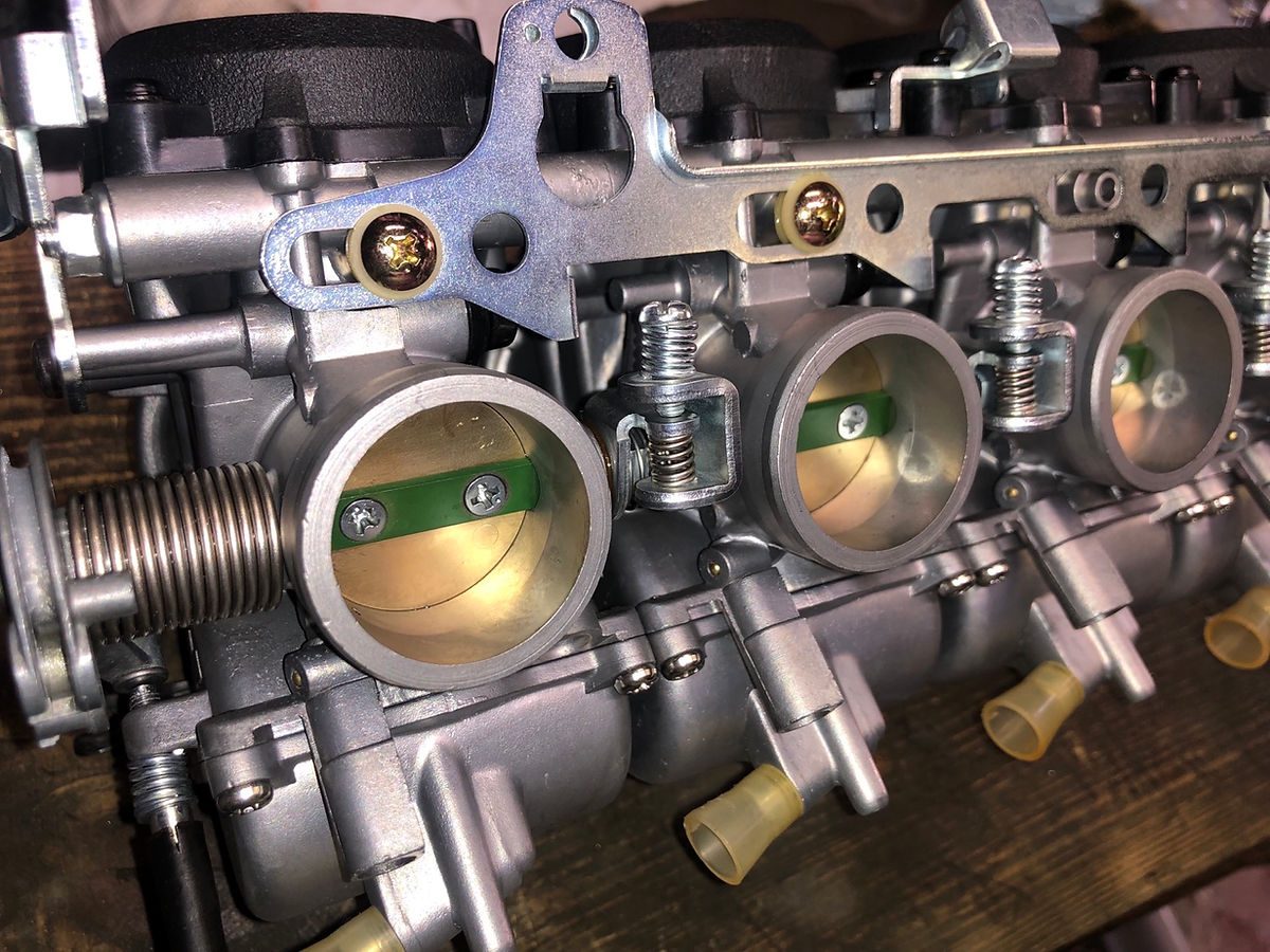 ZXR250 キャブレター — 再生後 — スロットルバルブ開口部
